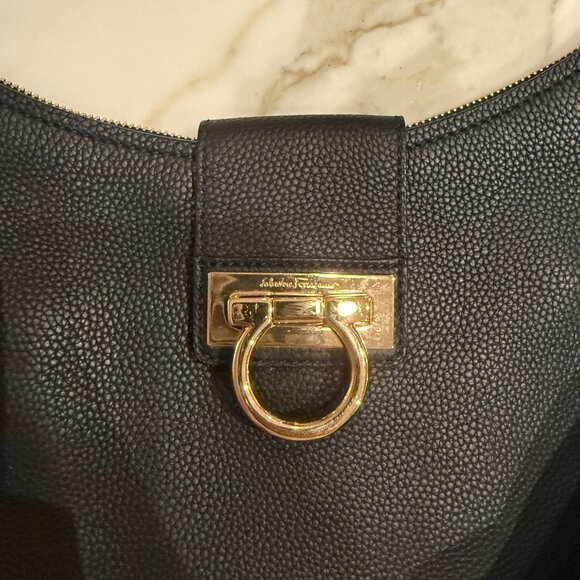 Ferragamo Leather Gancio Should Bag - Picture 2 of 6